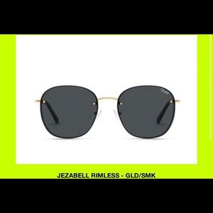 Quay sunglasses in Jezebell- gold and smoke
